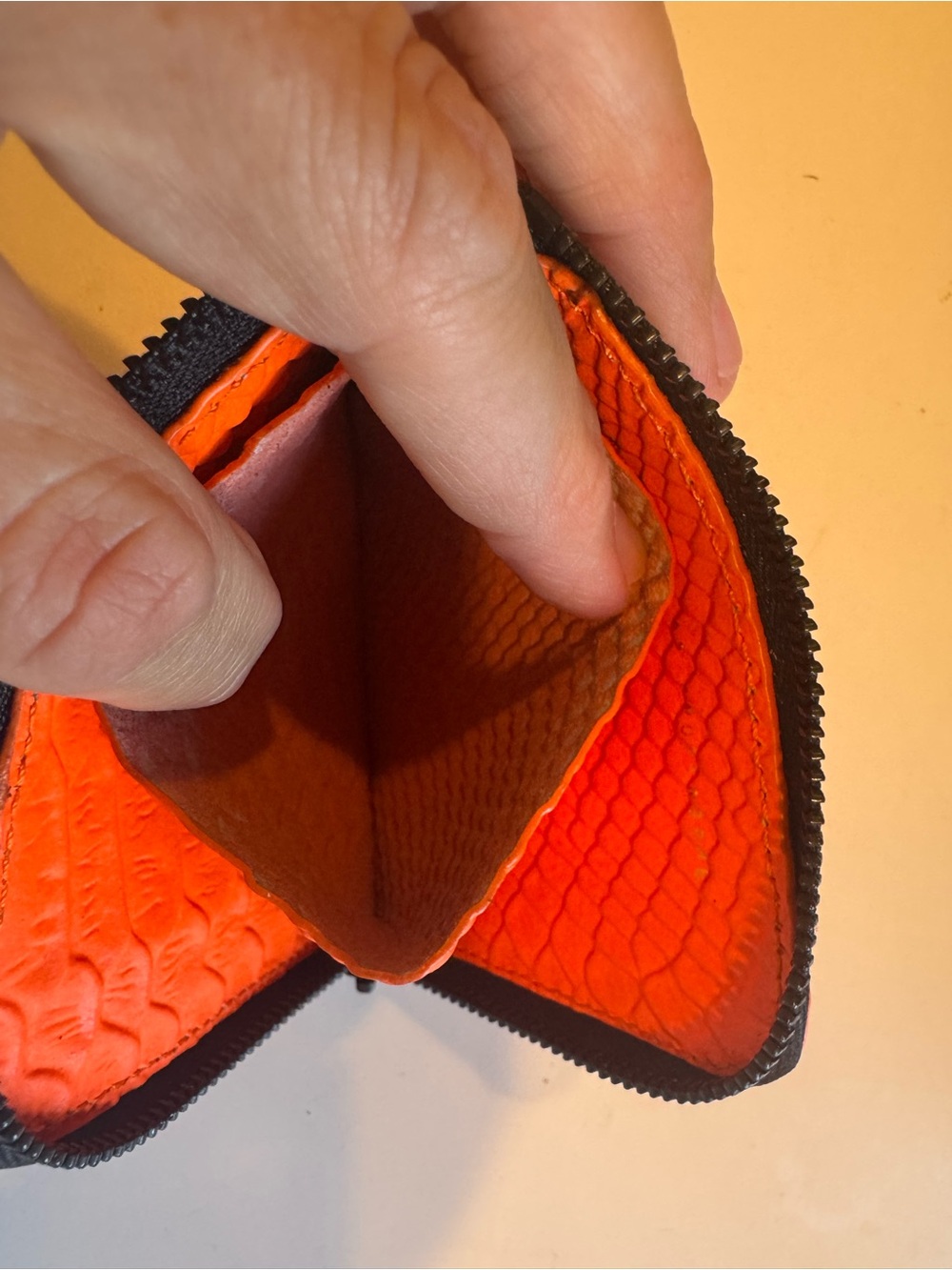 Python Neon Orange Zip Card & Key Holder Wallet - Picture 5 of 8